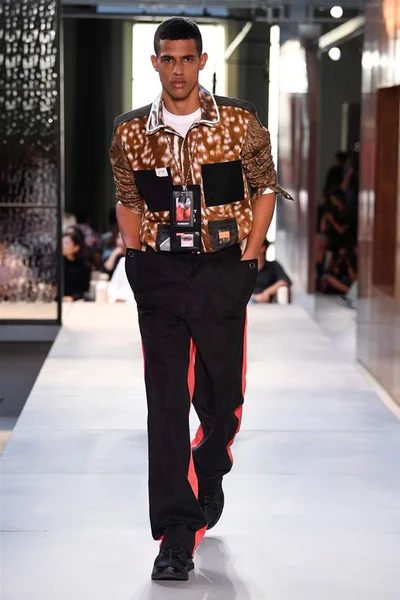 Look 104